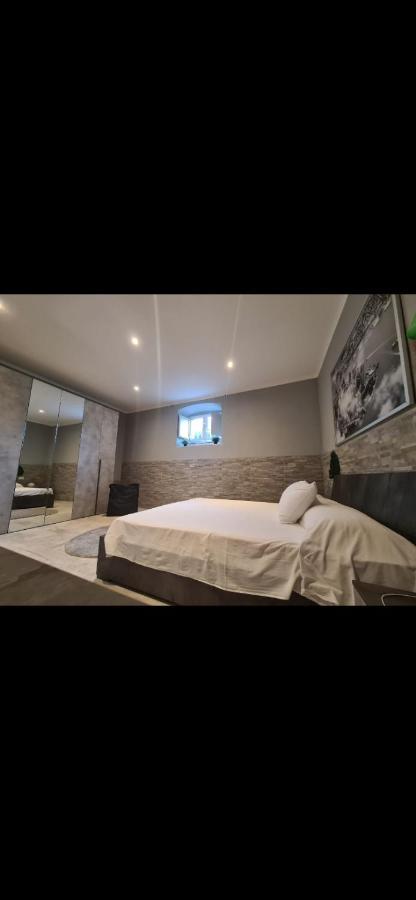 Crystal Home ลาสเปเซีย ภายนอก รูปภาพ